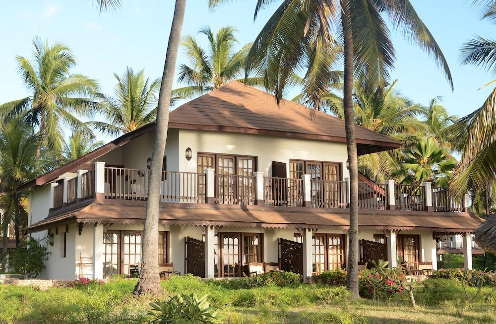 Breezes Beach Club And Spa 브웨주 외부 사진
