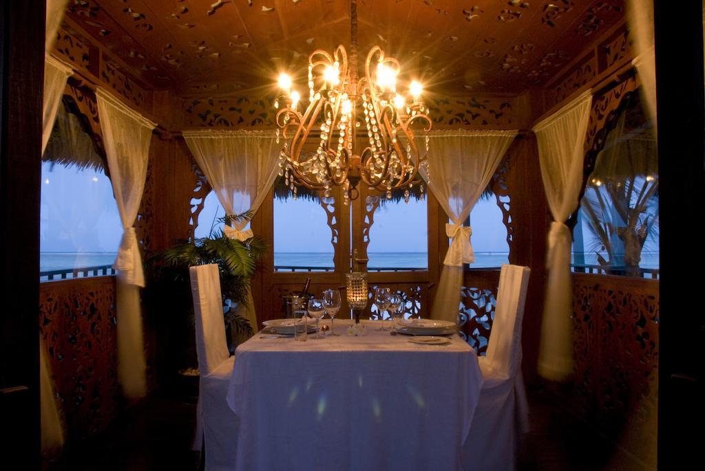 Breezes Beach Club And Spa 브웨주 외부 사진