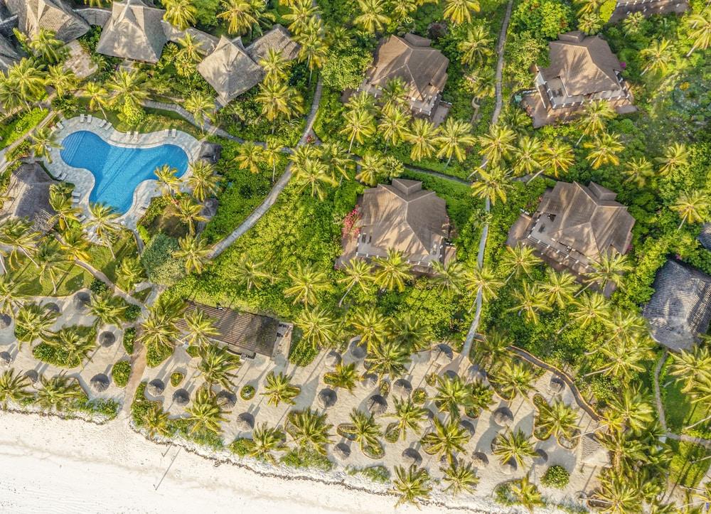 Breezes Beach Club And Spa 브웨주 외부 사진