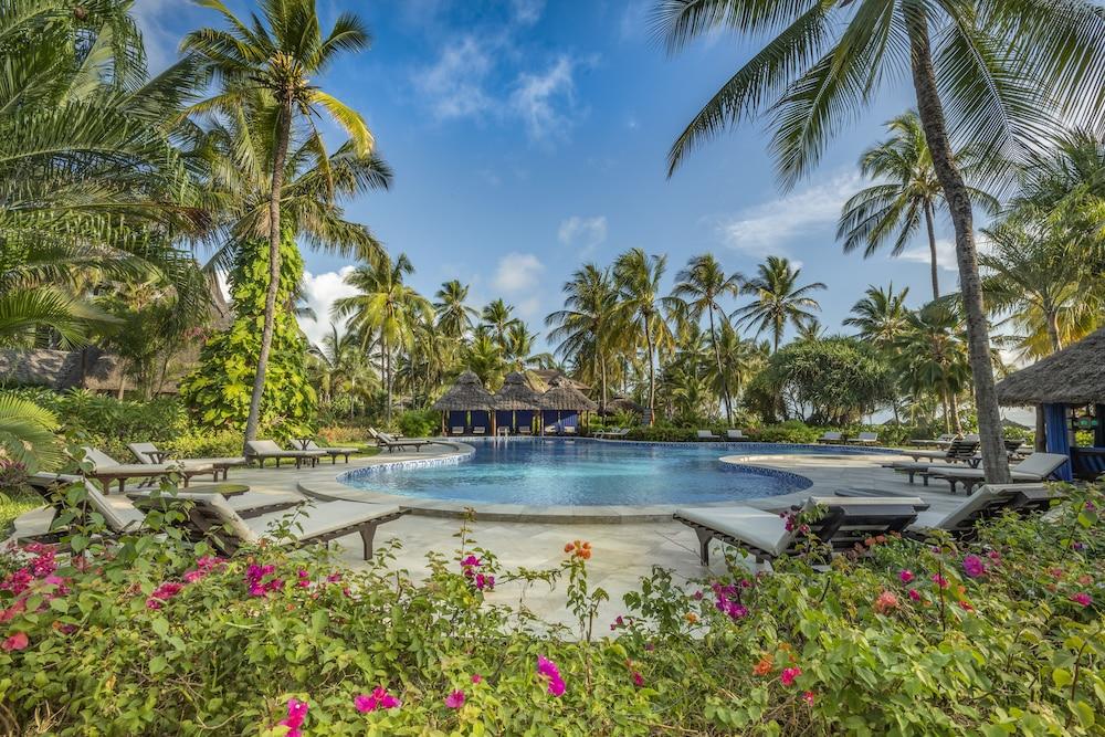 Breezes Beach Club And Spa 브웨주 외부 사진