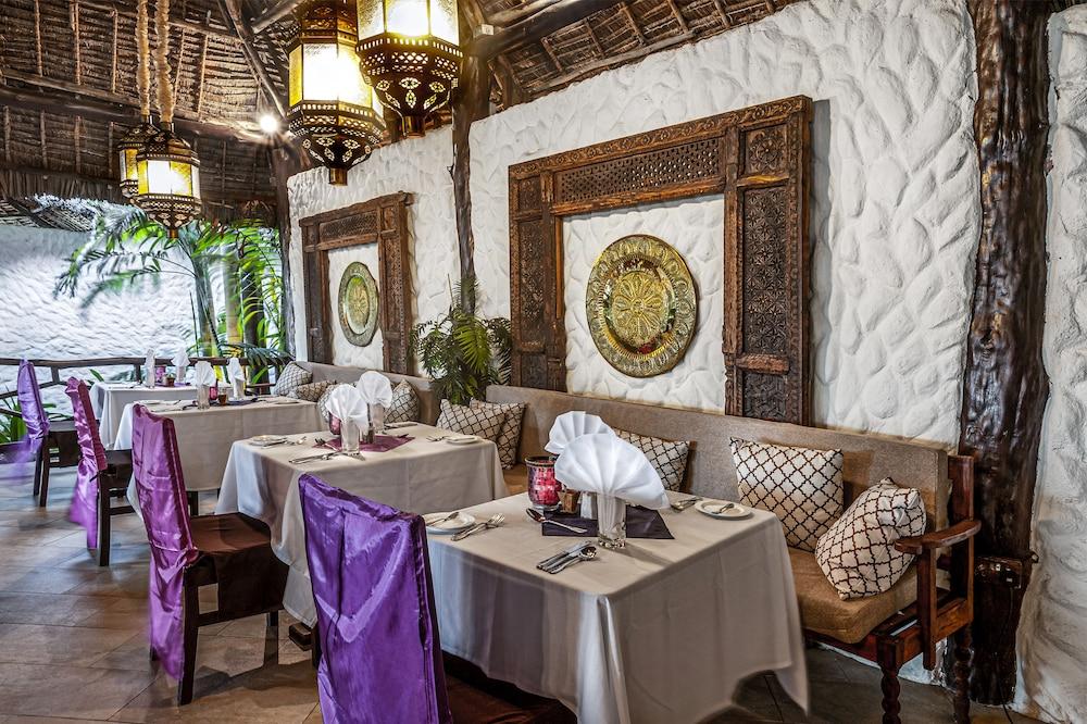 Breezes Beach Club And Spa 브웨주 외부 사진