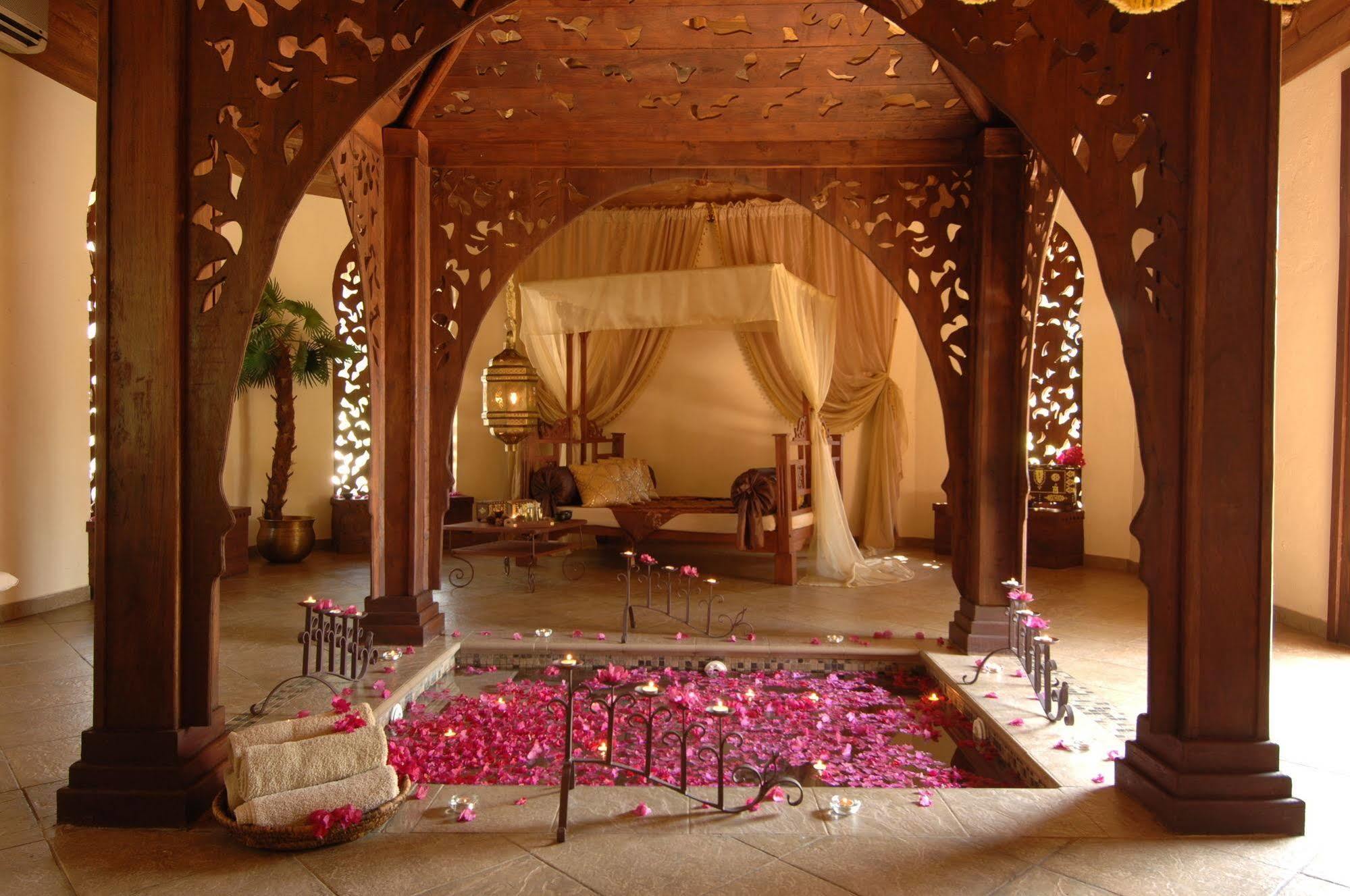 Breezes Beach Club And Spa 브웨주 외부 사진