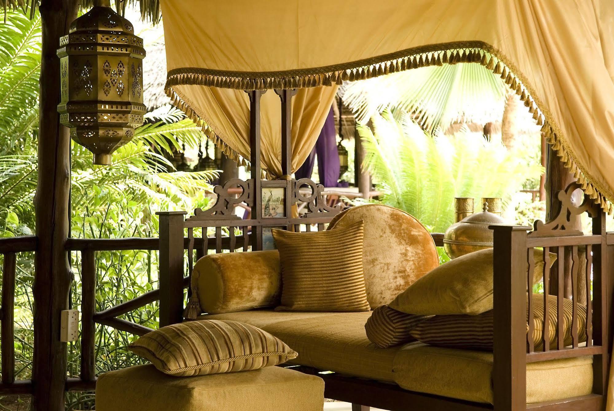 Breezes Beach Club And Spa 브웨주 외부 사진