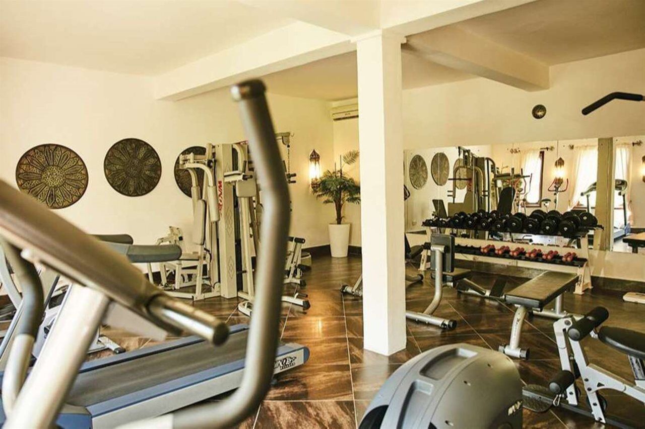 Breezes Beach Club And Spa 브웨주 외부 사진