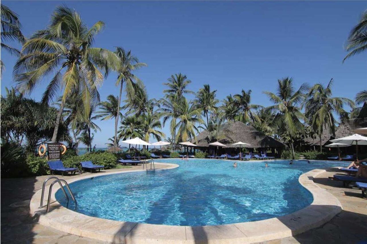 Breezes Beach Club And Spa 브웨주 외부 사진