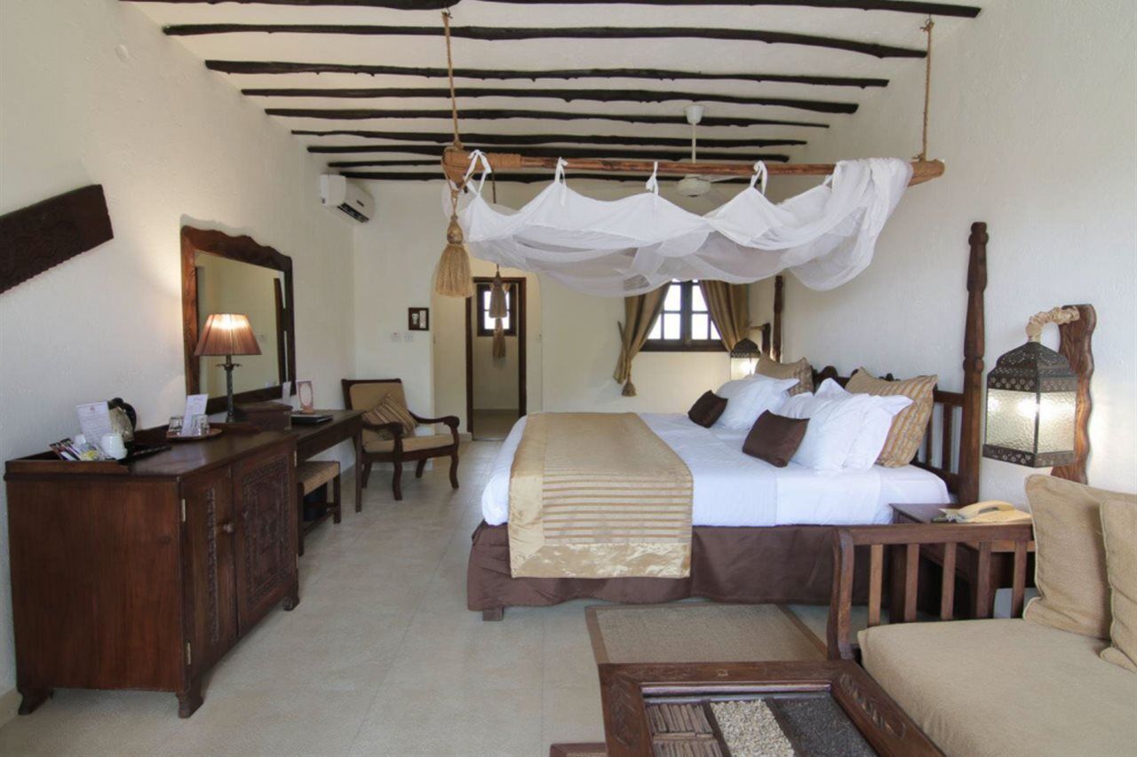 Breezes Beach Club And Spa 브웨주 외부 사진